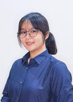 Evelyne Azalia - Author behind Berruriii